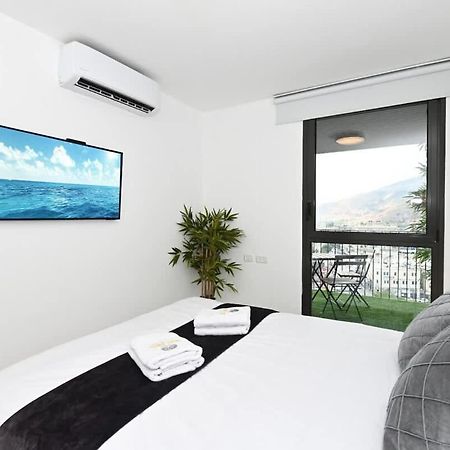 L.T.D- My View. 2 Bedroom Apartment By The Lake. Tiberias Exterior foto