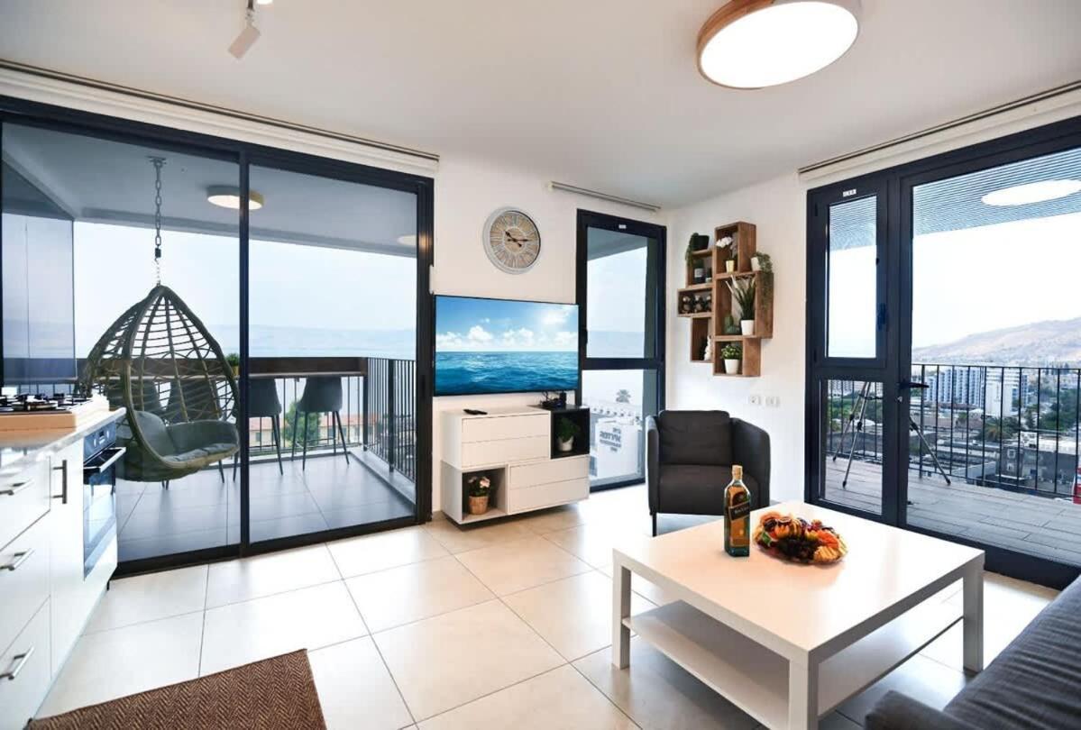 L.T.D- My View. 2 Bedroom Apartment By The Lake. Tiberias Exterior foto